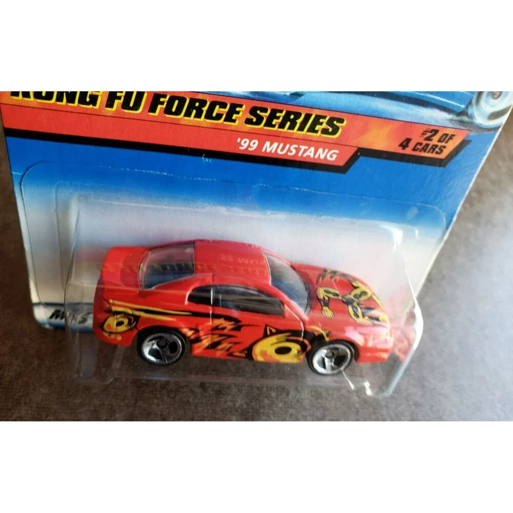 VTG 2000 Hot Wheel '99 MUSTANG Red KUNG FU FORCE Series #2/5 1:64 3 Spoke #26037